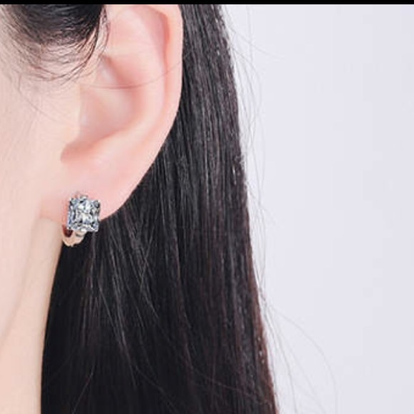 🌟 Hoop Huggie Earrings sterling silver - Picture 3 of 4